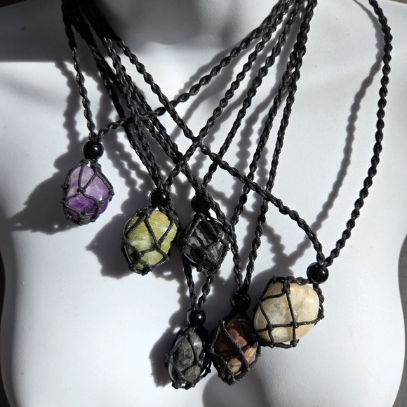 COPY - Leather handmade gemstone basket adjustable necklace - Picture 3 of 3